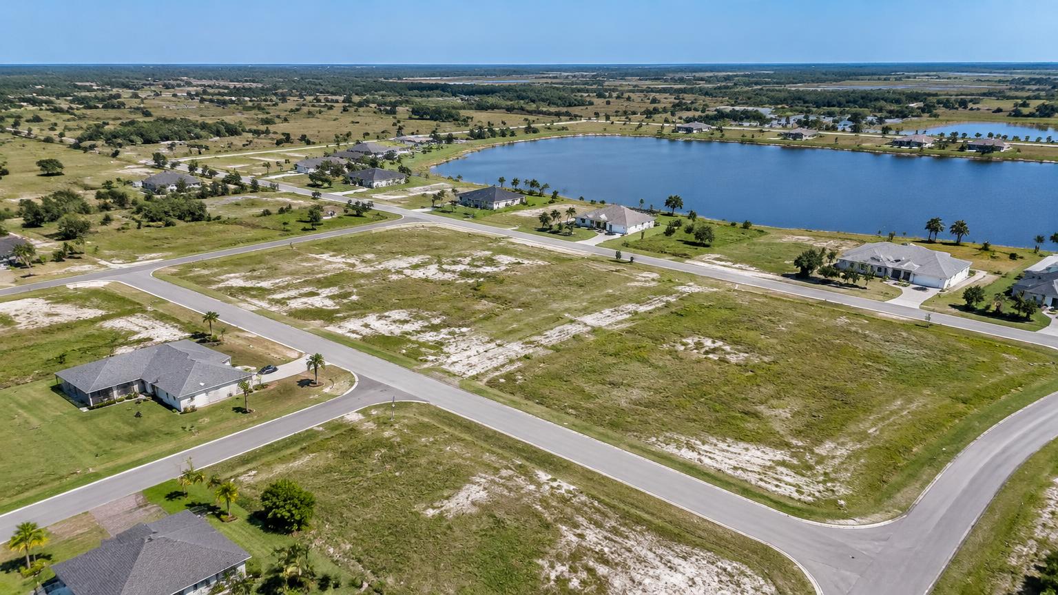 How Much Does Land Cost in Lake Placid, FL?
